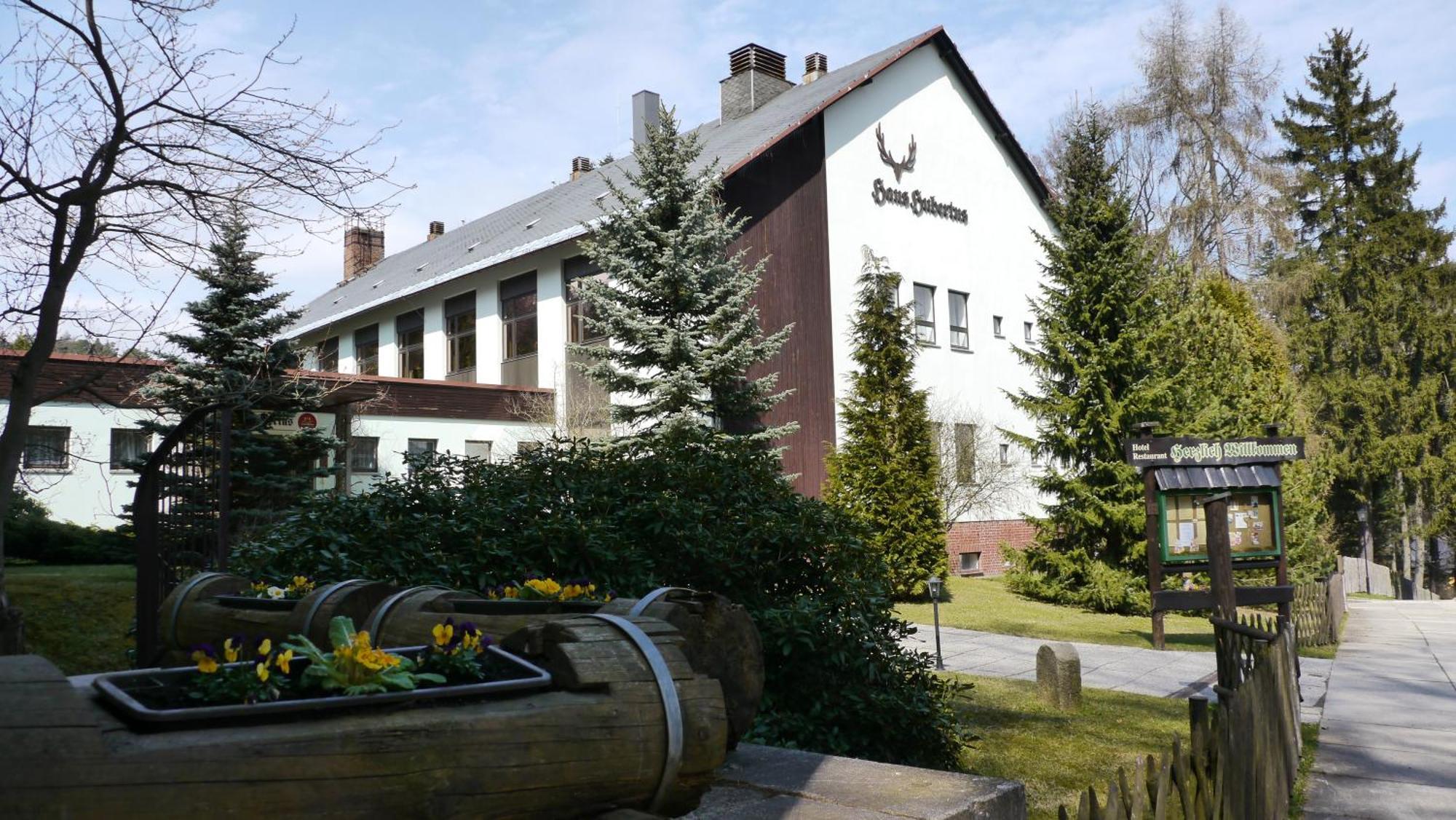 Naturparkhotel Haus Hubertus 쿠로르트오이빈 외부 사진