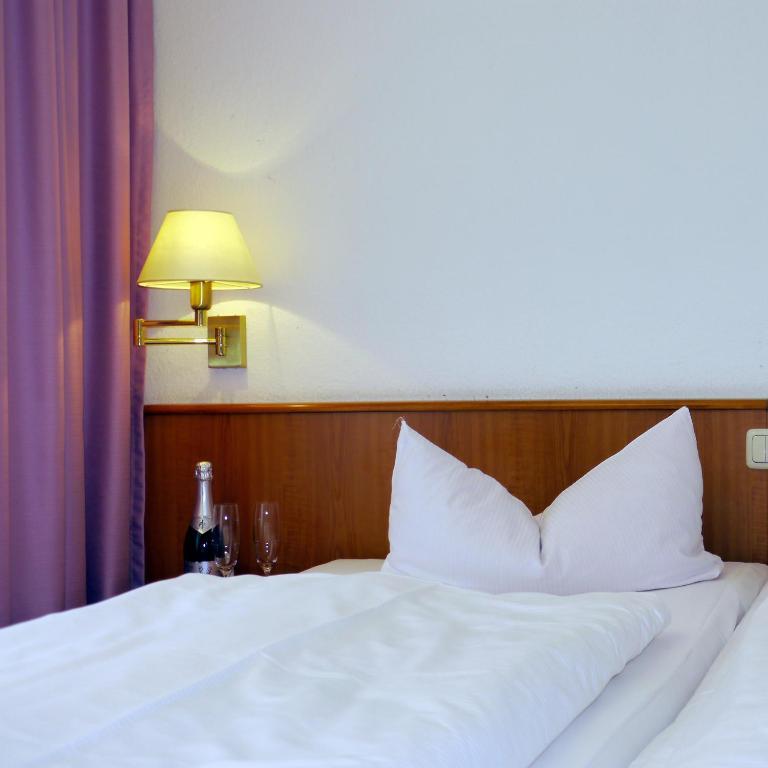 Naturparkhotel Haus Hubertus 쿠로르트오이빈 객실 사진